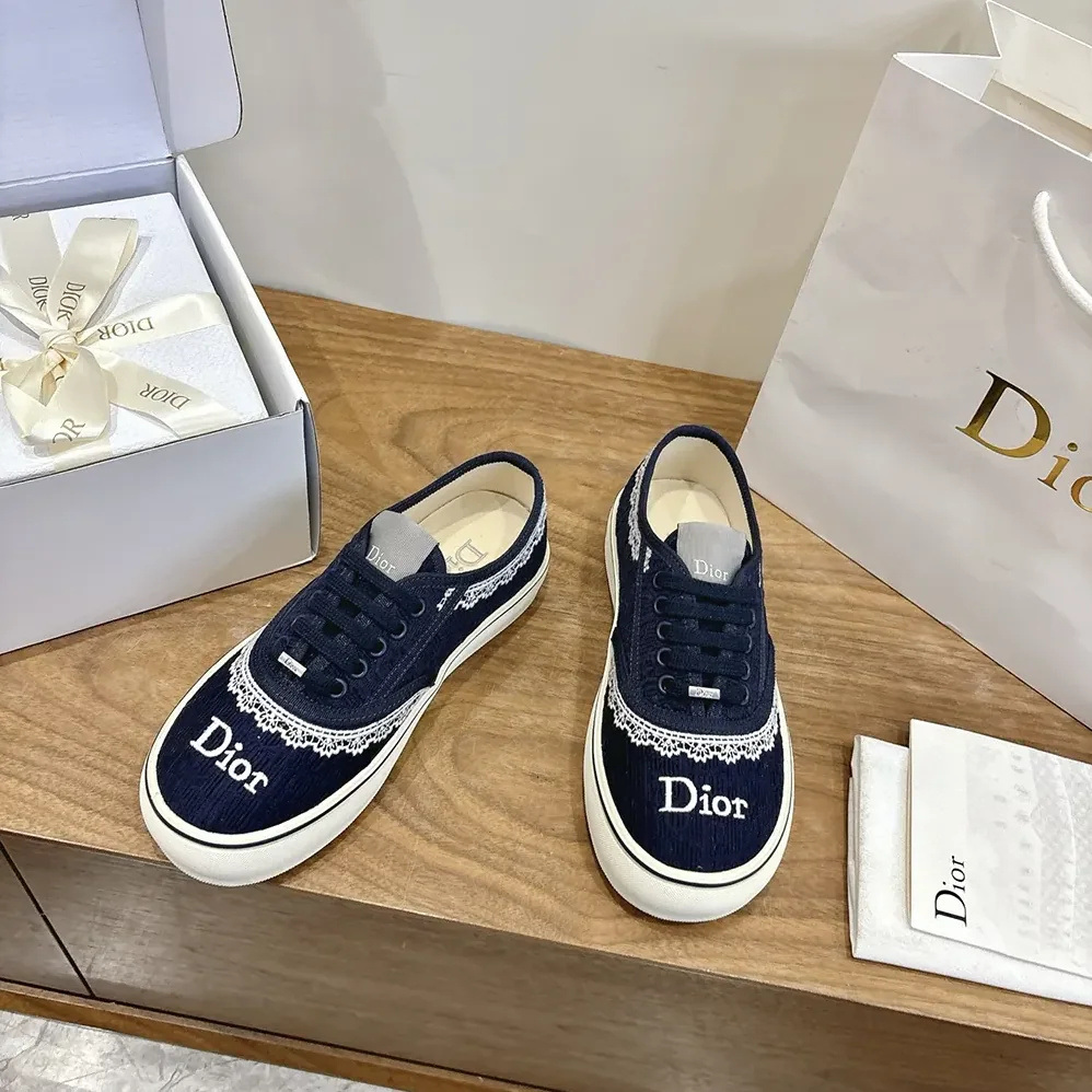 Dior Saltwind Sneaker Blue Dior Oblique Embroidered Cotton and White Lace for Unisex