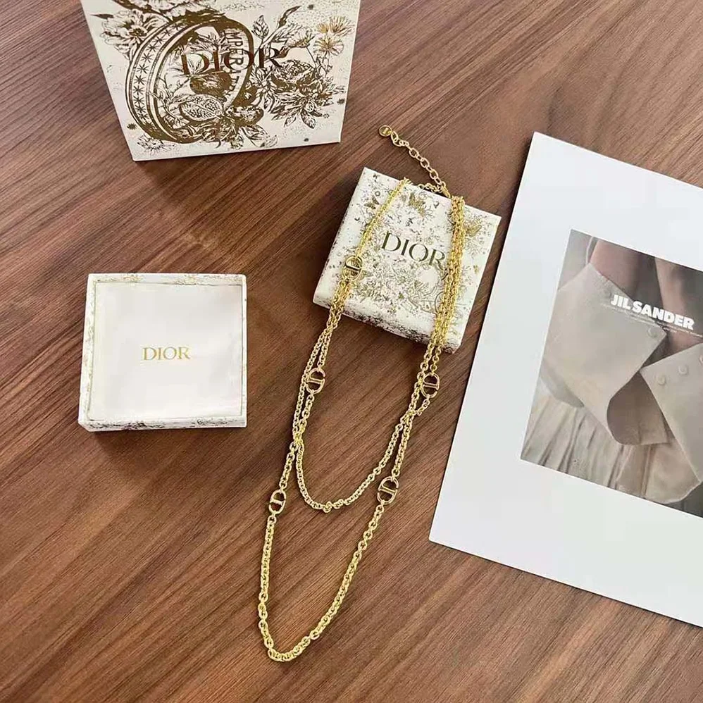 Dior 30 Montaigne Necklace Gold-Finish Metal and Sand Pink Lacquer for Women Dior 30 Montaigne Necklace Gold-Finish Metal and Sand Pink Lacquer for Women