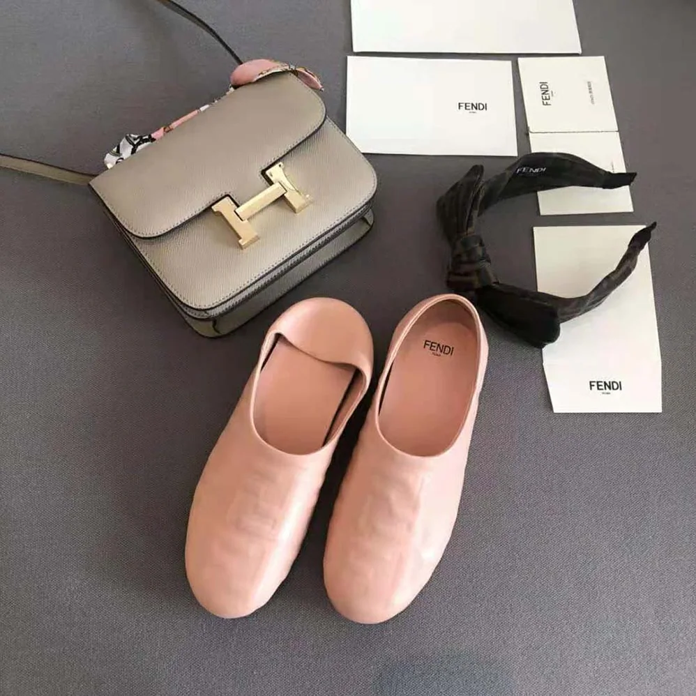 Fendi Signature Pink Nappa Leather Slippers for Unisex Fendi Signature Pink Nappa Leather Slippers for Unisex