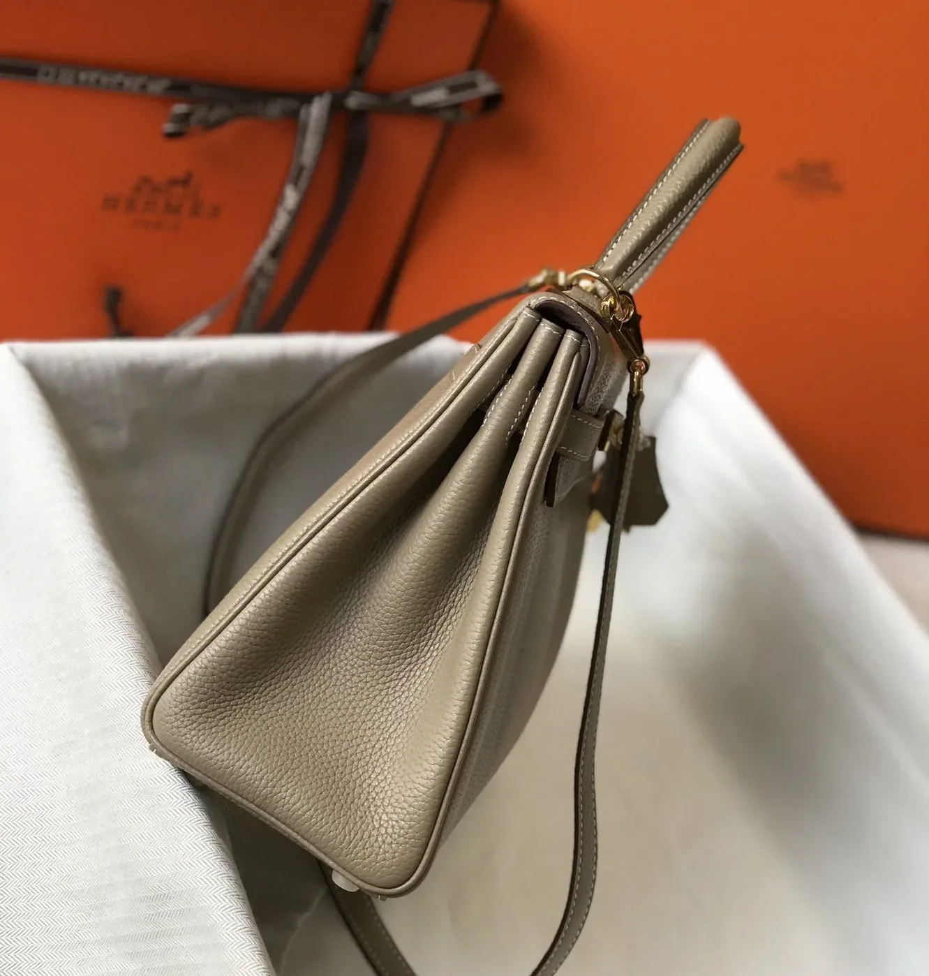 Hermes Kelly 28 Etoupe Togo Bag Hermes Kelly 28 Etoupe Togo Bag