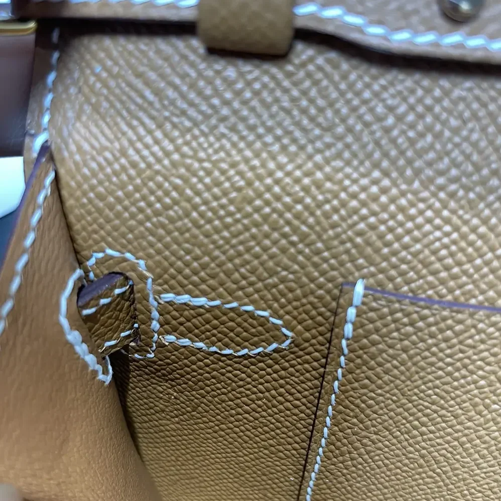 Hermes Kelly To Go in Epsom Leather for Women in Brown/Gold Hermes Kelly To Go in Epsom Leather for Women in Brown/Gold