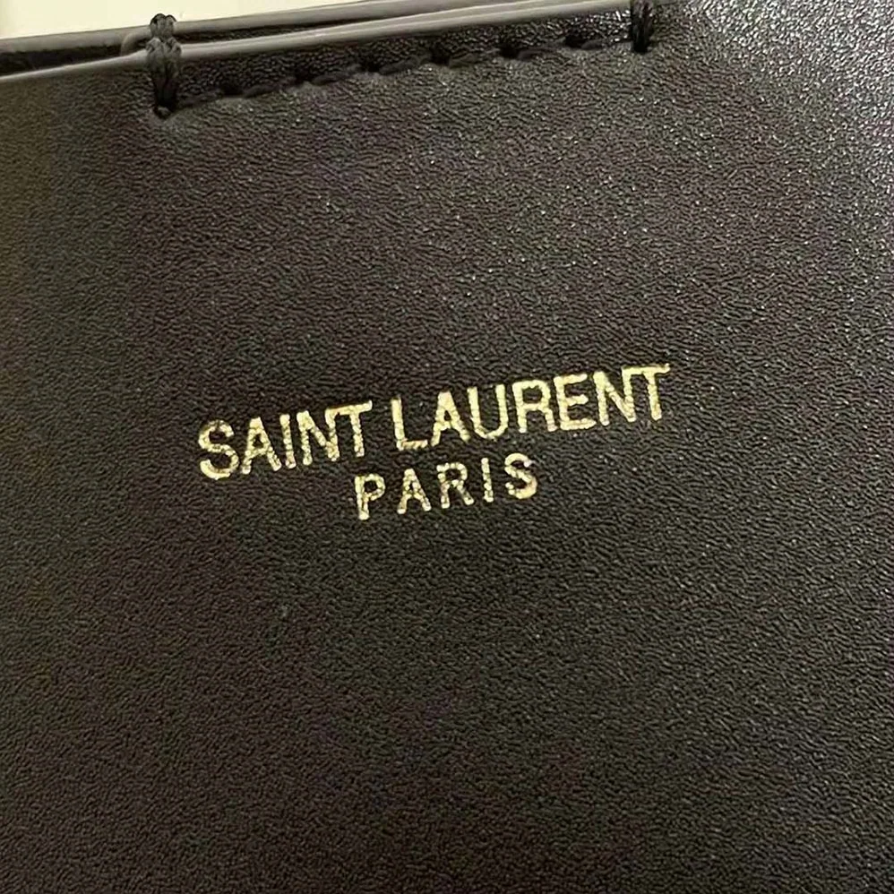 Saint Laurent YSL Shopping Bag Saint Laurent E for Women in W in Supple Leather Saint Laurent YSL Shopping Bag Saint Laurent E for Women in W in Supple Leather