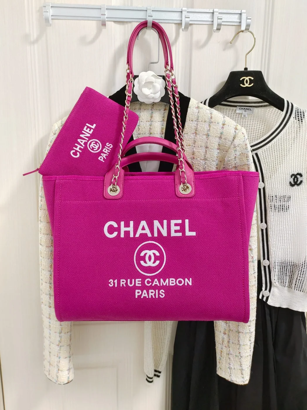 Chanel Deauville Tote Bag Pouch Pink / Chanel Deauville Tote Bag Pouch Pink /