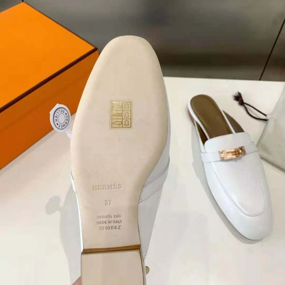 Hermes OZ Mule in Calfskin Leather for Women in White Hermes OZ Mule in Calfskin Leather for Women in White