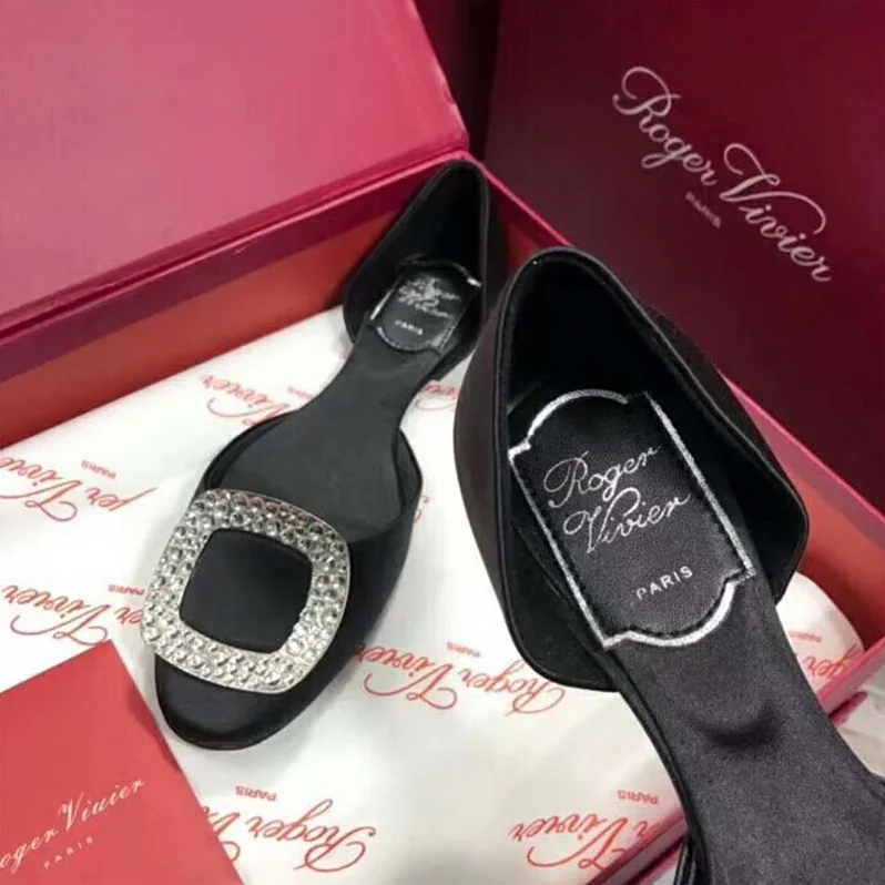 Roger Vivier Shoes Chips Ballerinas for Women in Black