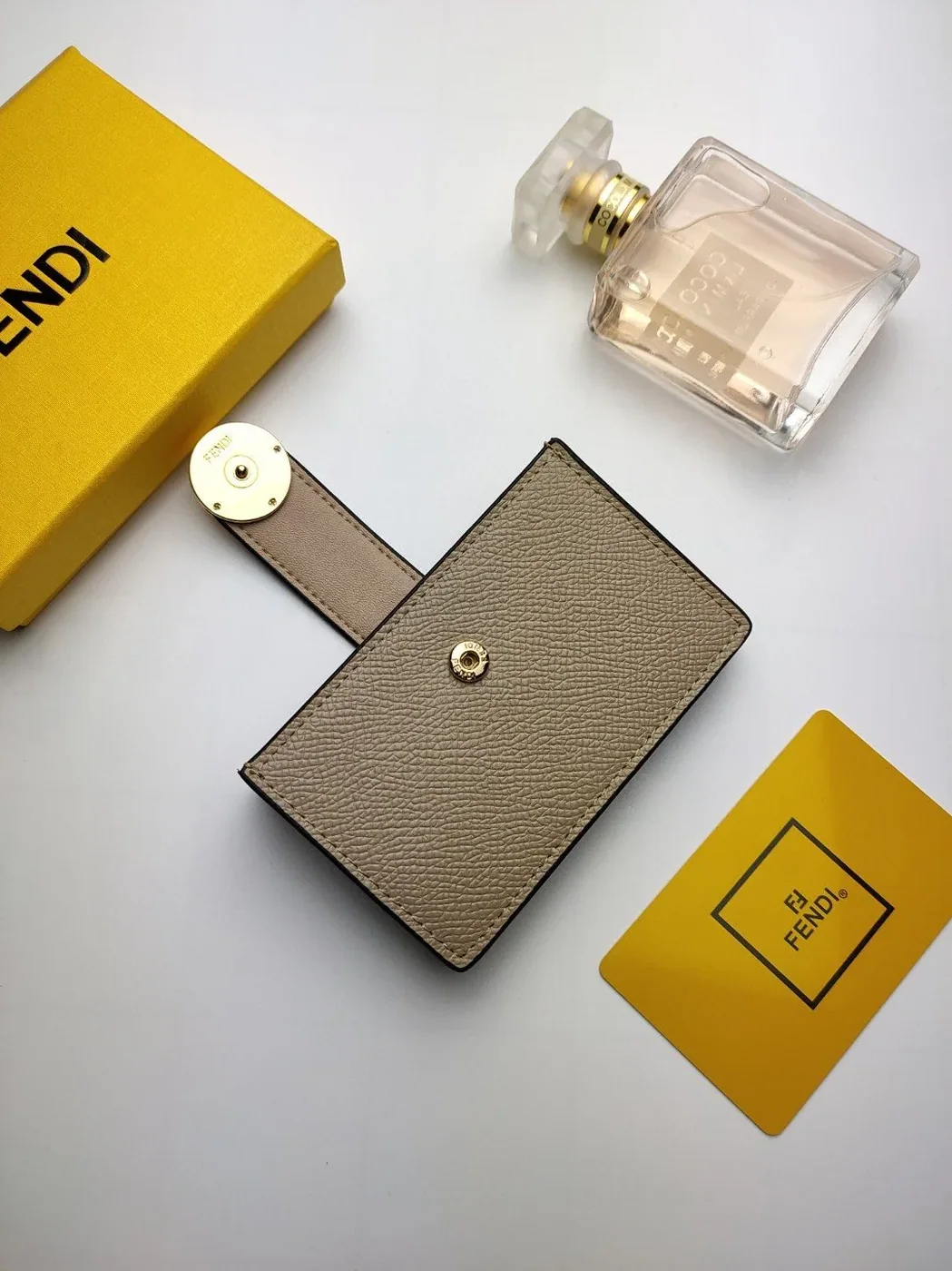 Fendi Card Holder Light Grey With Light Grey Gusseted Card Holder / FF 8M0301A18BF0E65