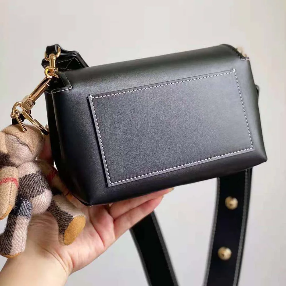 Burberry Small Horseferry Leather Crossbody Bag for Women in Black