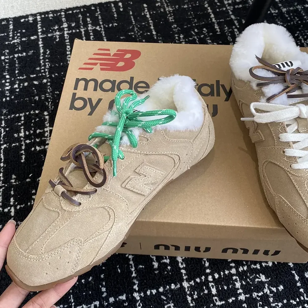 Miu Miu New Balance X Miu Miu 530 SL Bleached Leather Sneakers for Women Miu Miu New Balance X Miu Miu 530 SL Bleached Leather Sneakers for Women