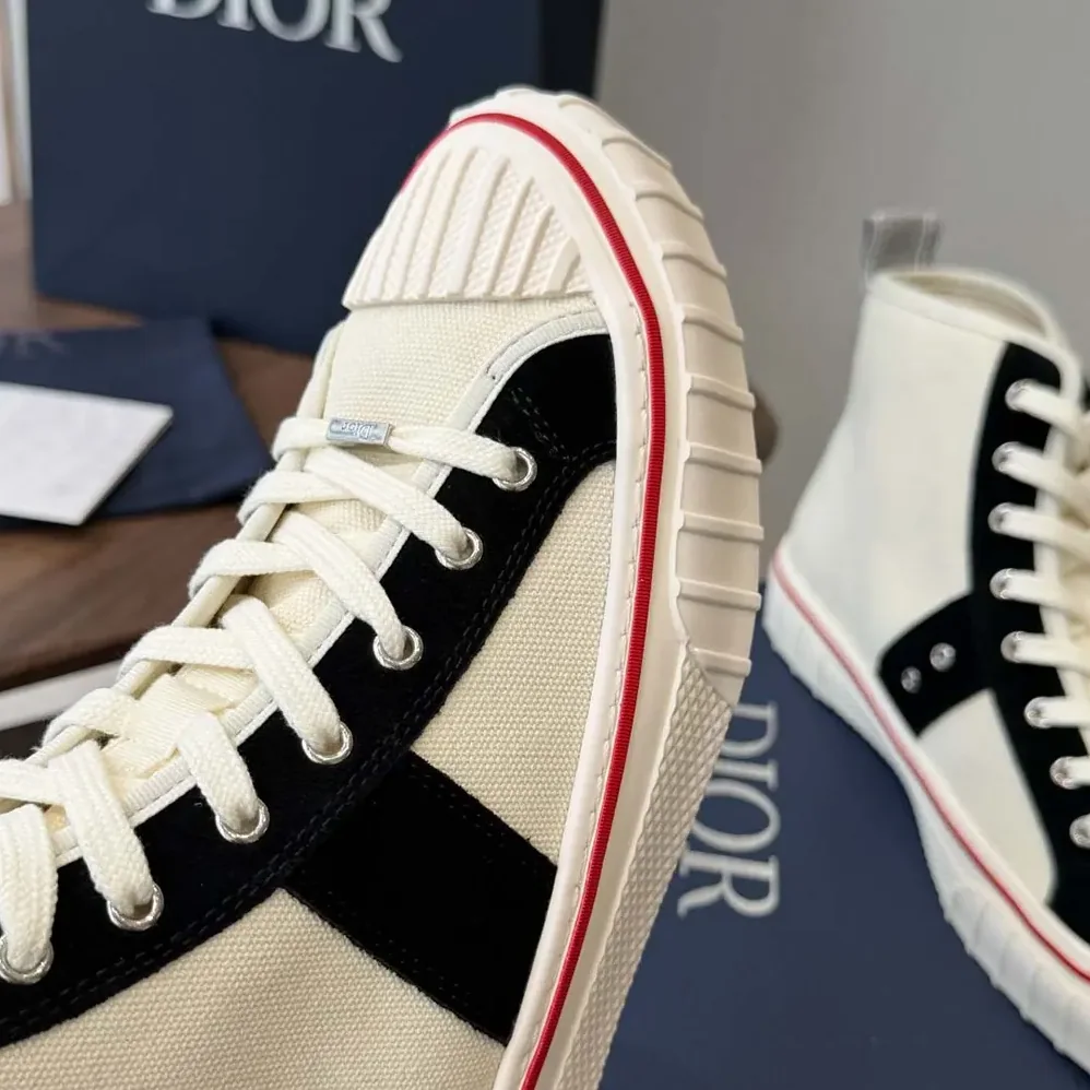 Dior Hooper High-Top Sneaker White Canvas and Navy Blue Suede Calfskin for Unisex Dior Hooper High-Top Sneaker White Canvas and Navy Blue Suede Calfskin for Unisex