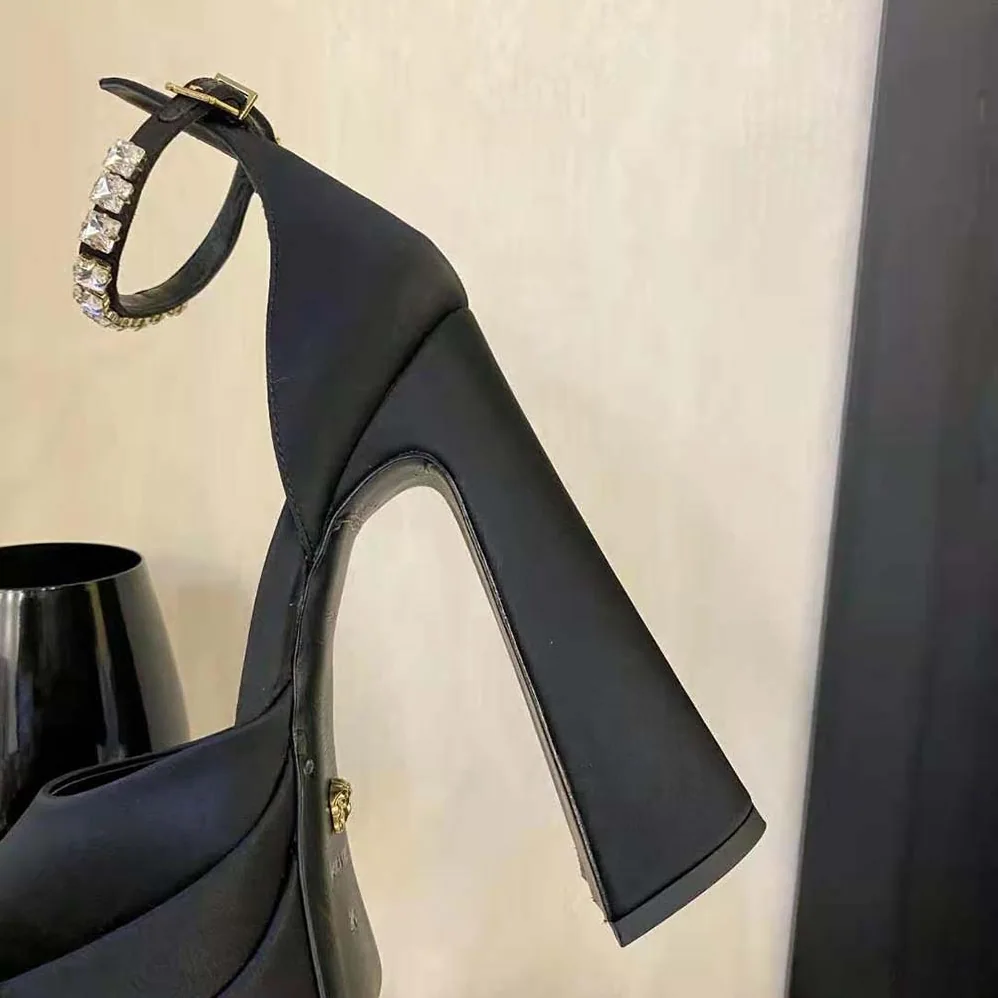 Versace Aevitas Pointy Platform Pumps in 16cm Heel Height for Women