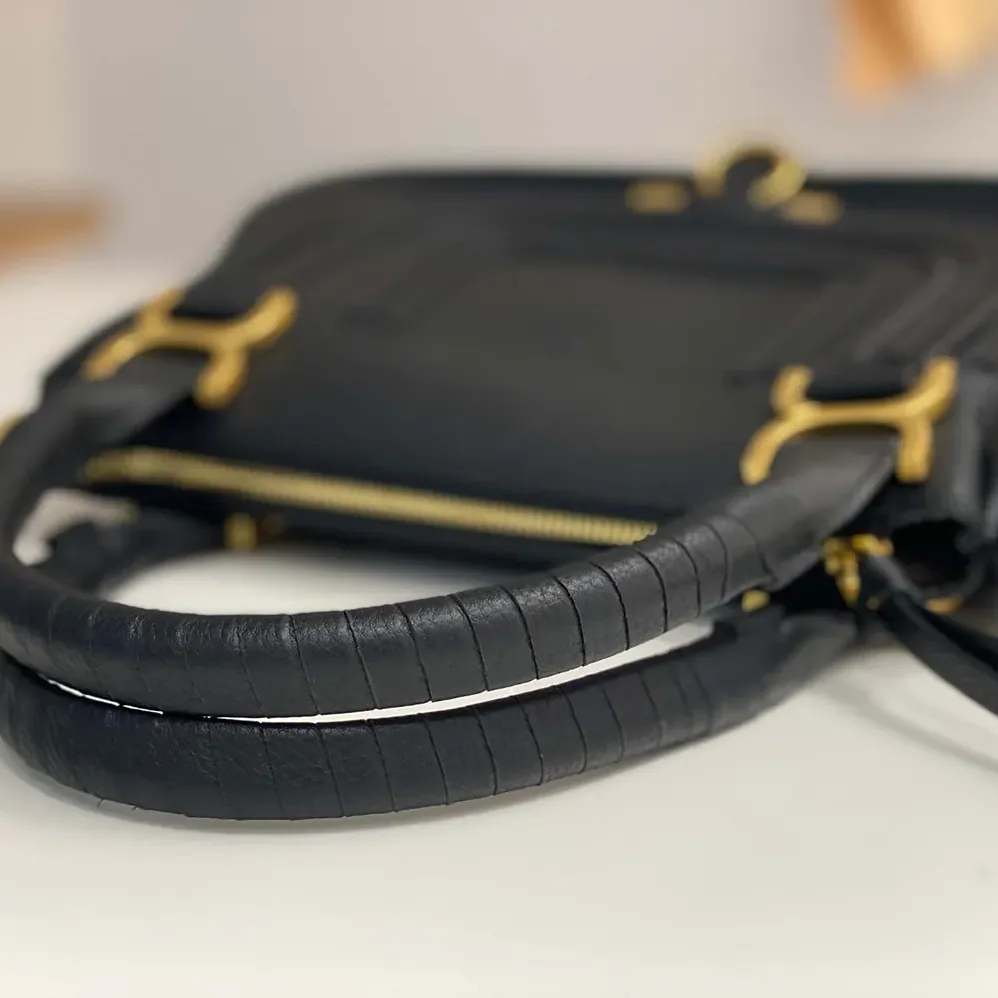 Chloe Small Marcie Bag in Grained Leather for Women in Black Chloe Small Marcie Bag in Grained Leather for Women in Black