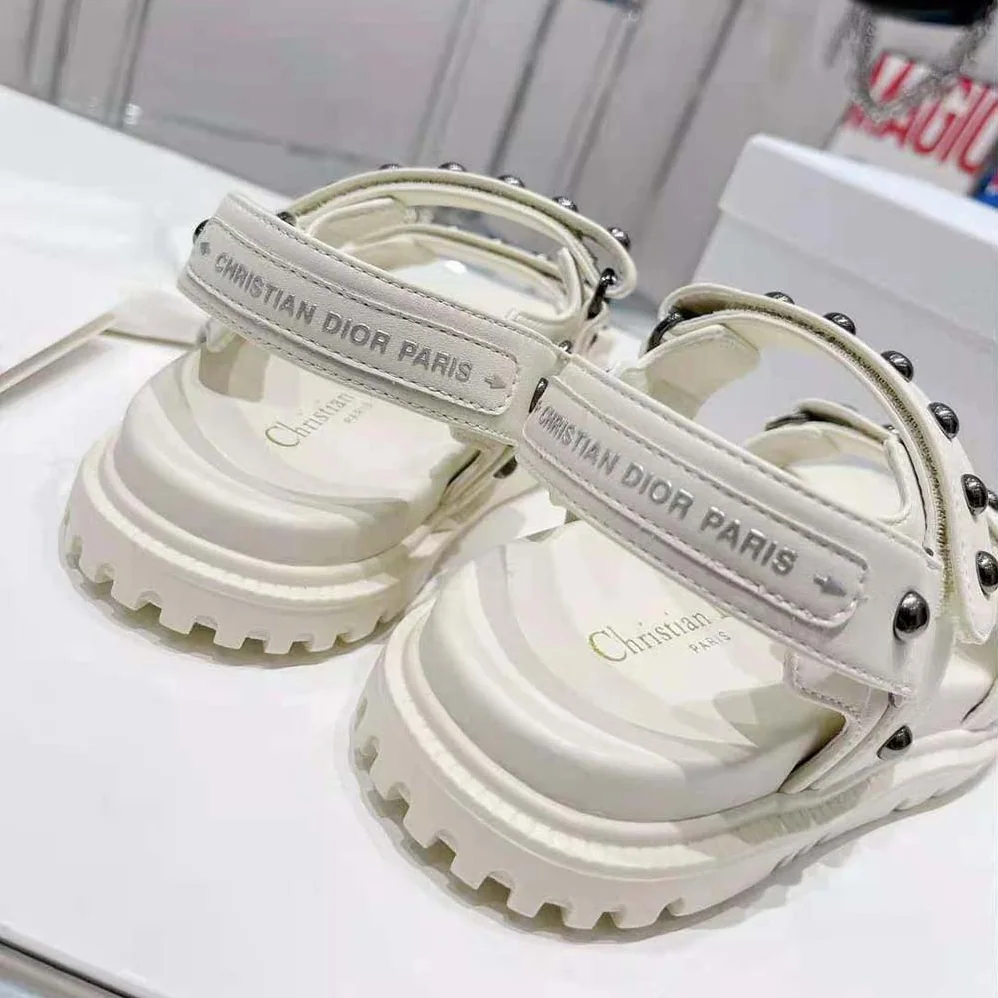 Dior Dioract Sandal White Lambskin and Silver for Women in Finish Rivets Dior Dioract Sandal White Lambskin and Silver for Women in Finish Rivets