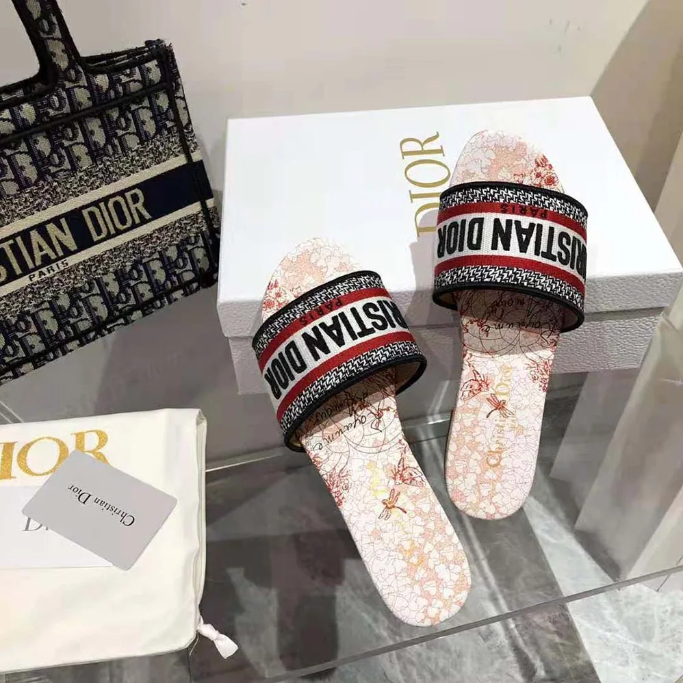 Dior Dway Dioramour Slide White and Red D-Royaume D Amour Embroidered Cotton for Women Dior Dway Dioramour Slide White and Red D-Royaume D Amour Embroidered Cotton for Women