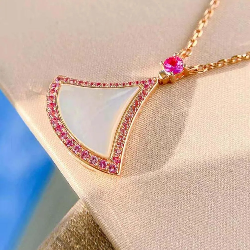 Bvlgari DIVAS' DREAM Necklace in 18 KT Rose Gold Set for Women in Pink