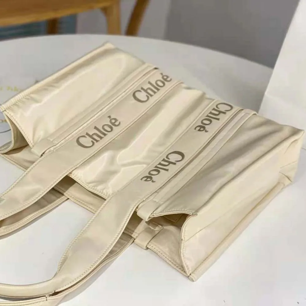 Chloe Large Woody Tote Bag for Women in White Chloe Large Woody Tote Bag for Women in White
