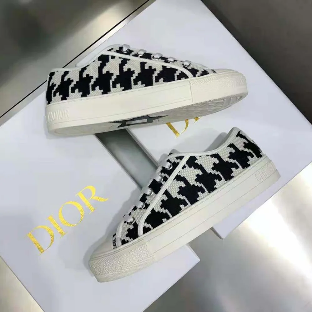 Dior Walk'N'Dior Sneaker Black and White Cotton Embroidery with Macro Houndstooth Motif for Women Dior Walk'N'Dior Sneaker Black and White Cotton Embroidery with Macro Houndstooth Motif for Women