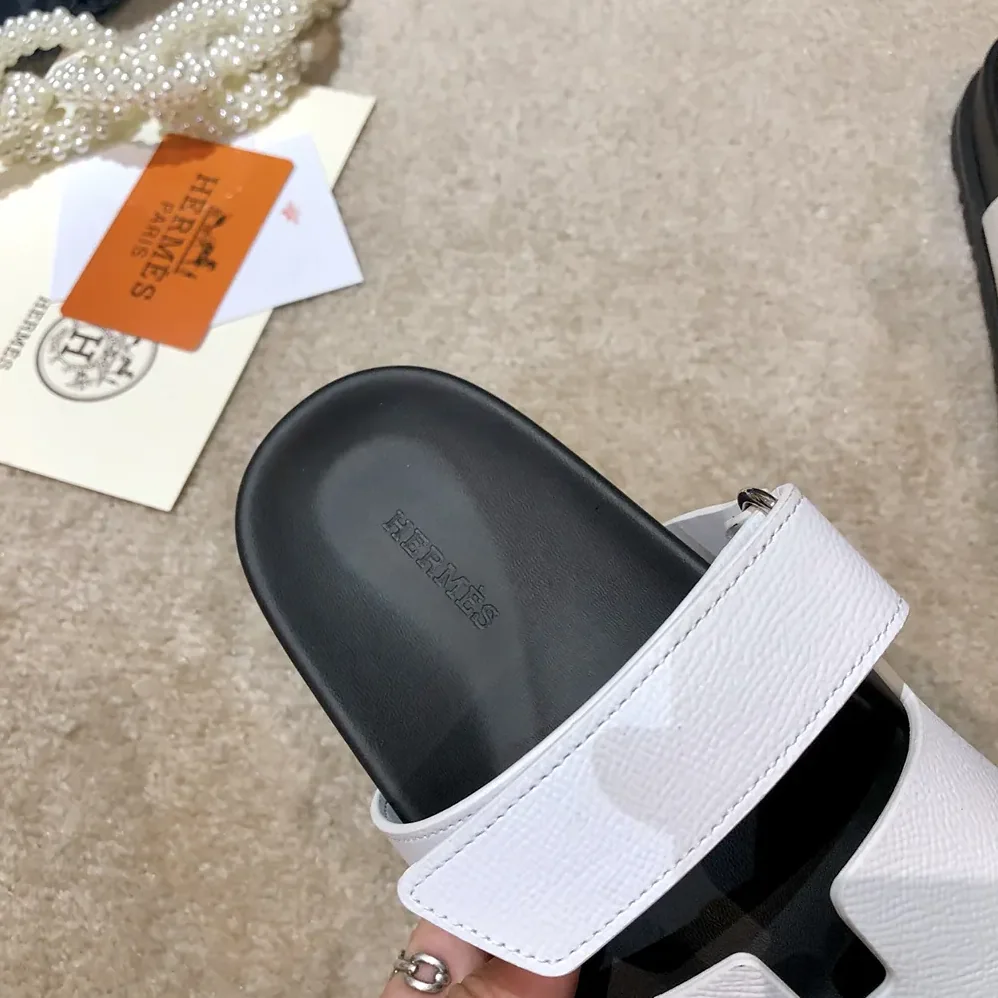 Hermes Chypre Sandal-White H222100Zv90380 for Unisex Hermes Chypre Sandal-White H222100Zv90380 for Unisex