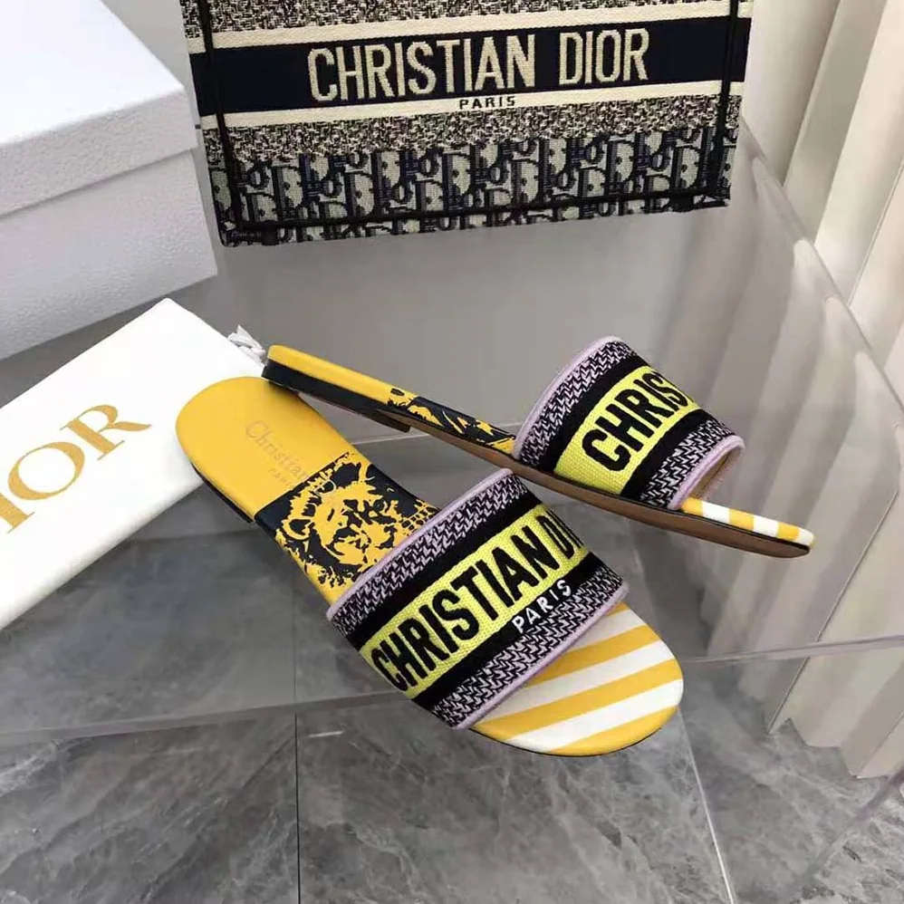 Dior Dway Slide Bright Yellow and Pink D for Women in Jungle Pop Cotton Embroidery Dior Dway Slide Bright Yellow and Pink D for Women in Jungle Pop Cotton Embroidery