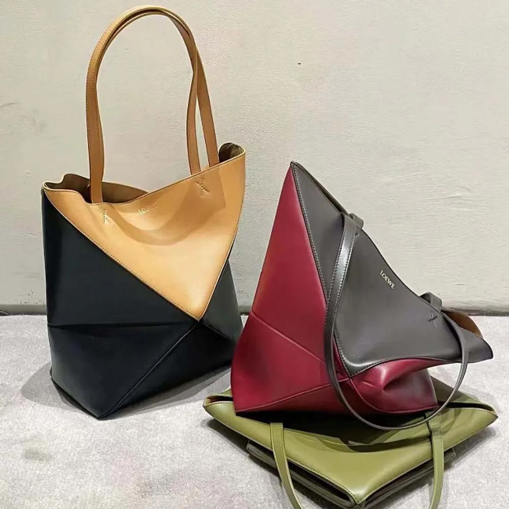 Loewe Puzzle Fold Tote in Shiny Calfskin for Unisex in Black