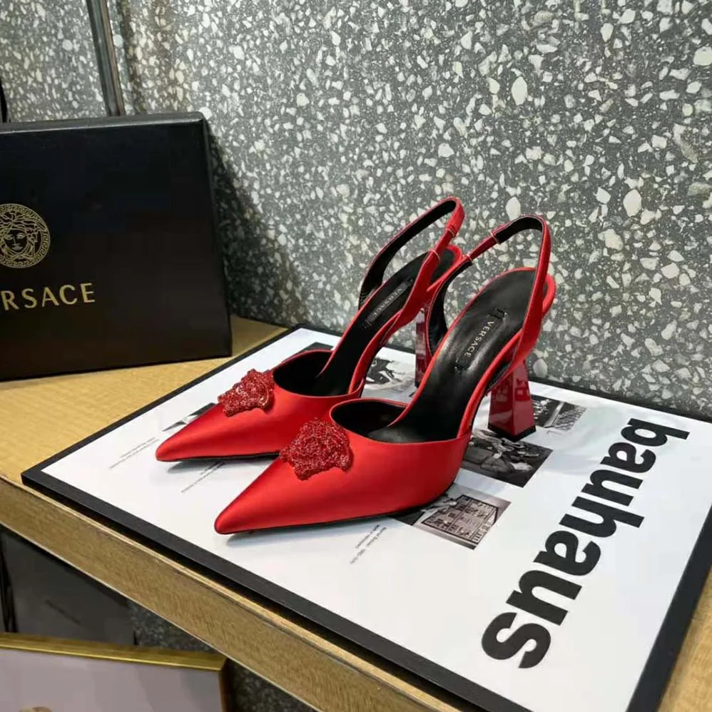 Versace La Medusa Satin Sling-Back Pumps in 105 mm Heel for Women in Red Versace La Medusa Satin Sling-Back Pumps in 105 mm Heel for Women in Red