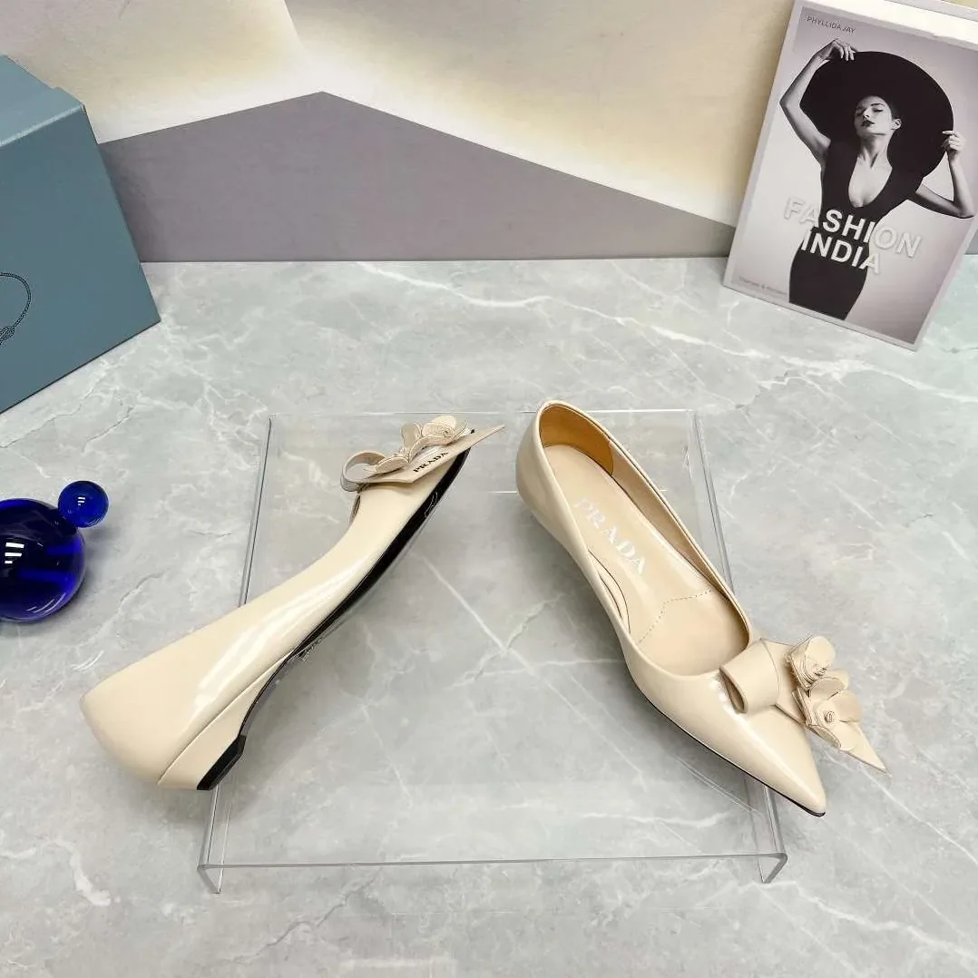 Prada Patent Pumps Cream Prada Patent Pumps Cream