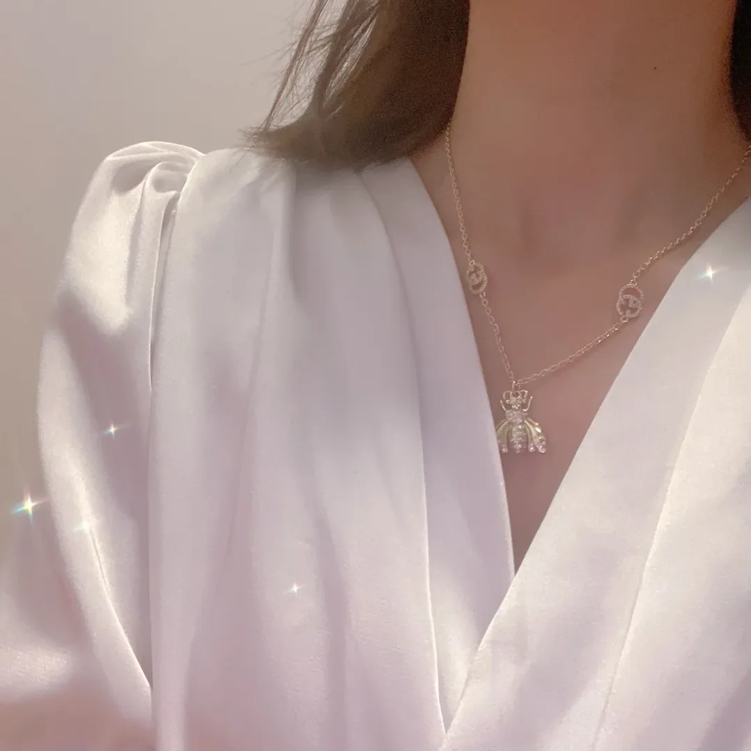 Gucci Bee Necklace Gold Gucci Bee Necklace Gold