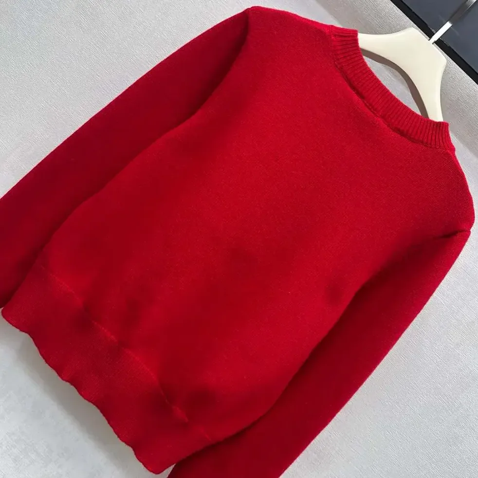 Burberry Cross Stitch EKD Wool Cashmere Sweater for Men in Red Burberry Cross Stitch EKD Wool Cashmere Sweater for Men in Red