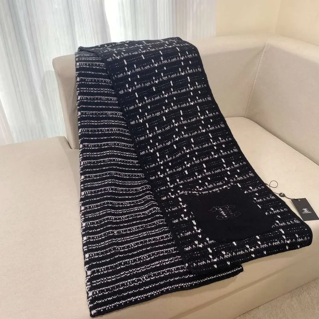 Chanel High in End Cashmere Scarf Black