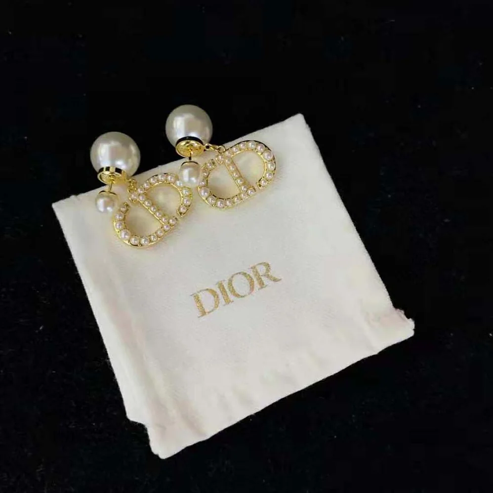 Dior Tribales Earrings Gold-Finish Metal and White Resin Pearls for Women Dior Tribales Earrings Gold-Finish Metal and White Resin Pearls for Women