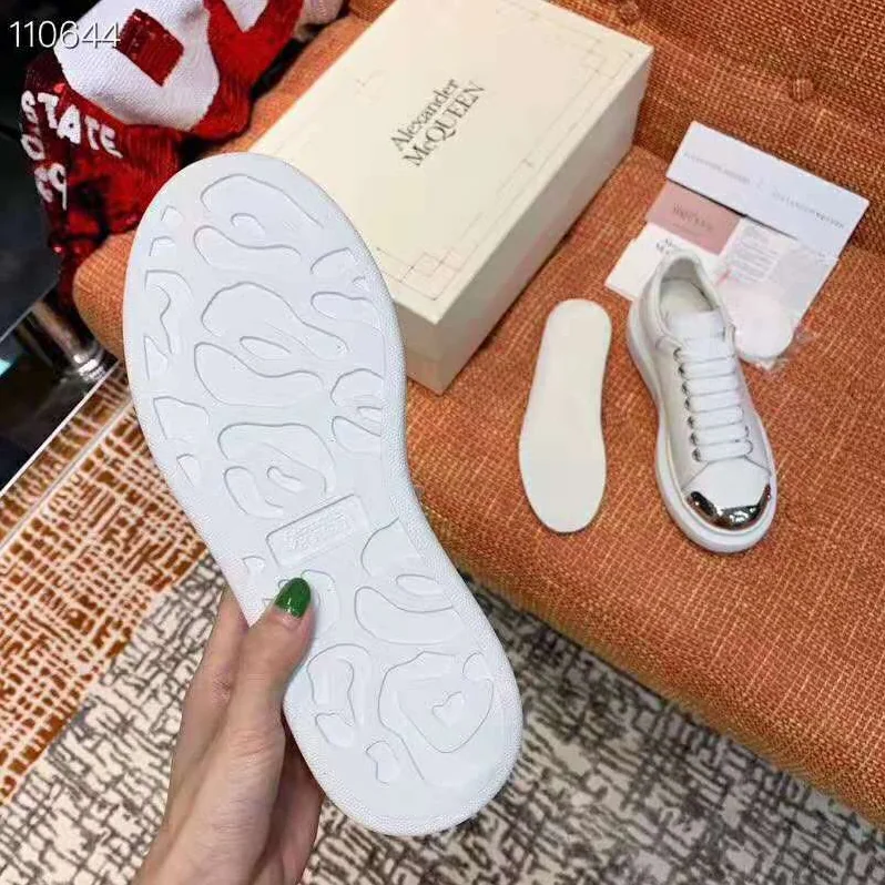 Alexander McQueen Oversized Sneaker White Calf Leather Lace for Unisex in up Sneaker Alexander McQueen Oversized Sneaker White Calf Leather Lace for Unisex in up Sneaker