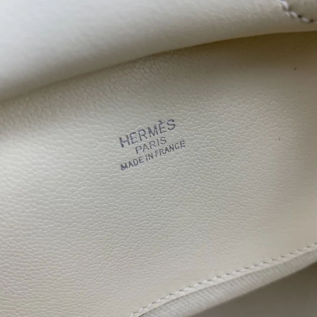 Hermes Birkin Cargo 25 Top Handle Bag in White Silver Hardware Hermes Birkin Cargo 25 Top Handle Bag in White Silver Hardware