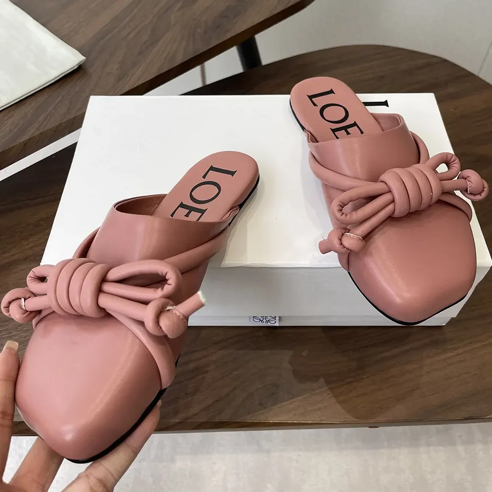 Loewe Flamenco Knot Mule in Lambskin for Women in Pink Loewe Flamenco Knot Mule in Lambskin for Women in Pink
