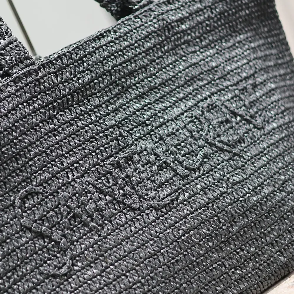 Saint Laurent YSL Saint Laurent Tote in Raffia for Unisex Saint Laurent YSL Saint Laurent Tote in Raffia for Unisex