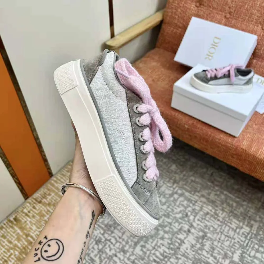 Dior B33 Sneaker Gray and White Dior Oblique Jacquard and Gray Suede for Men Dior B33 Sneaker Gray and White Dior Oblique Jacquard and Gray Suede for Men
