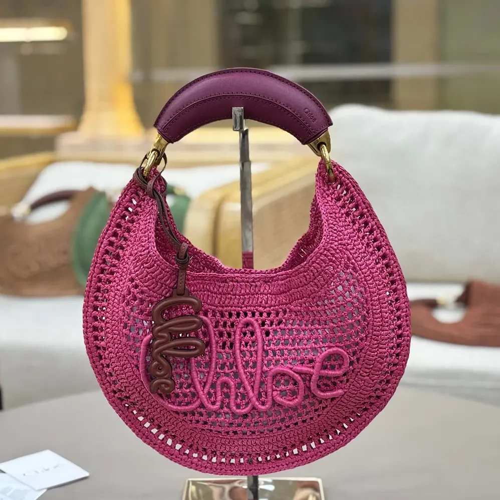 Chloe Summer Banana Hobo Bag In Raffia for Women in Rose