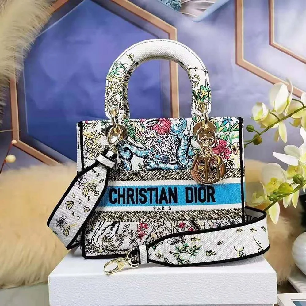 Dior Medium Lady D-Lite Bag Latte Multicolor D for Women in Constellation Embroidery Dior Medium Lady D-Lite Bag Latte Multicolor D for Women in Constellation Embroidery