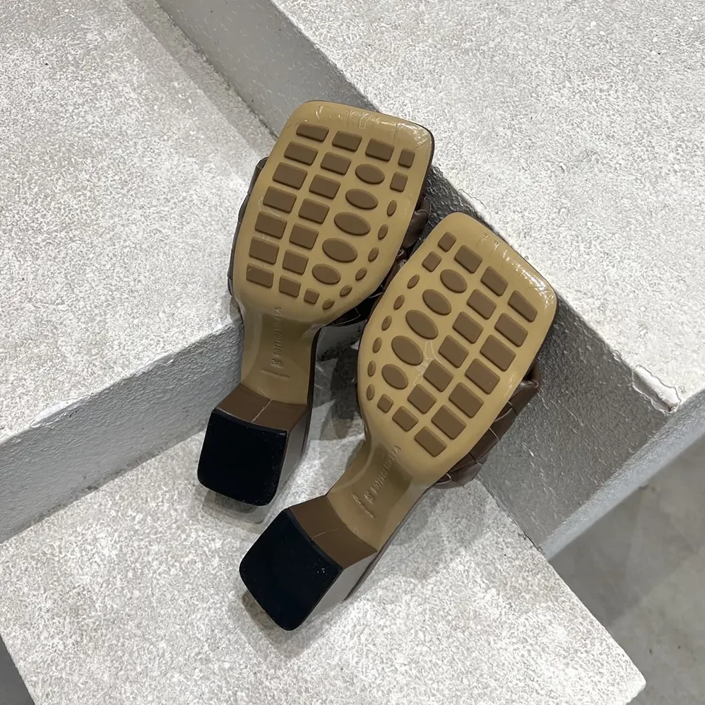 Bottega Veneta Parco Mule for Women in Chocolate Bottega Veneta Parco Mule for Women in Chocolate
