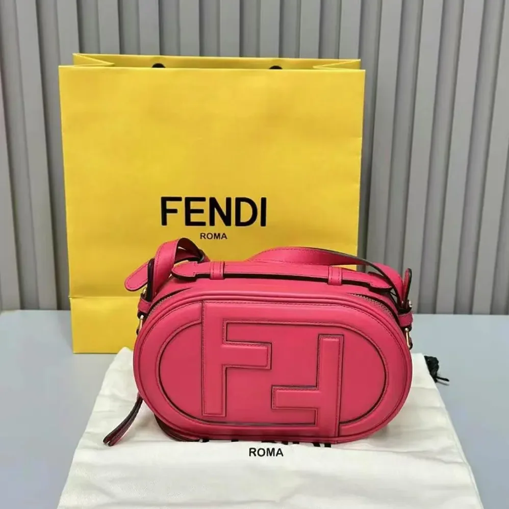 Fendi O Lock Mini Camera Case Pink Leather Mini Bag for Women Fendi O Lock Mini Camera Case Pink Leather Mini Bag for Women