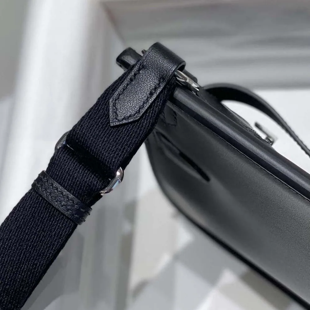 Hermes Jyspiere in Evercolor Leather for Women in Black/Silver Hermes Jyspiere in Evercolor Leather for Women in Black/Silver