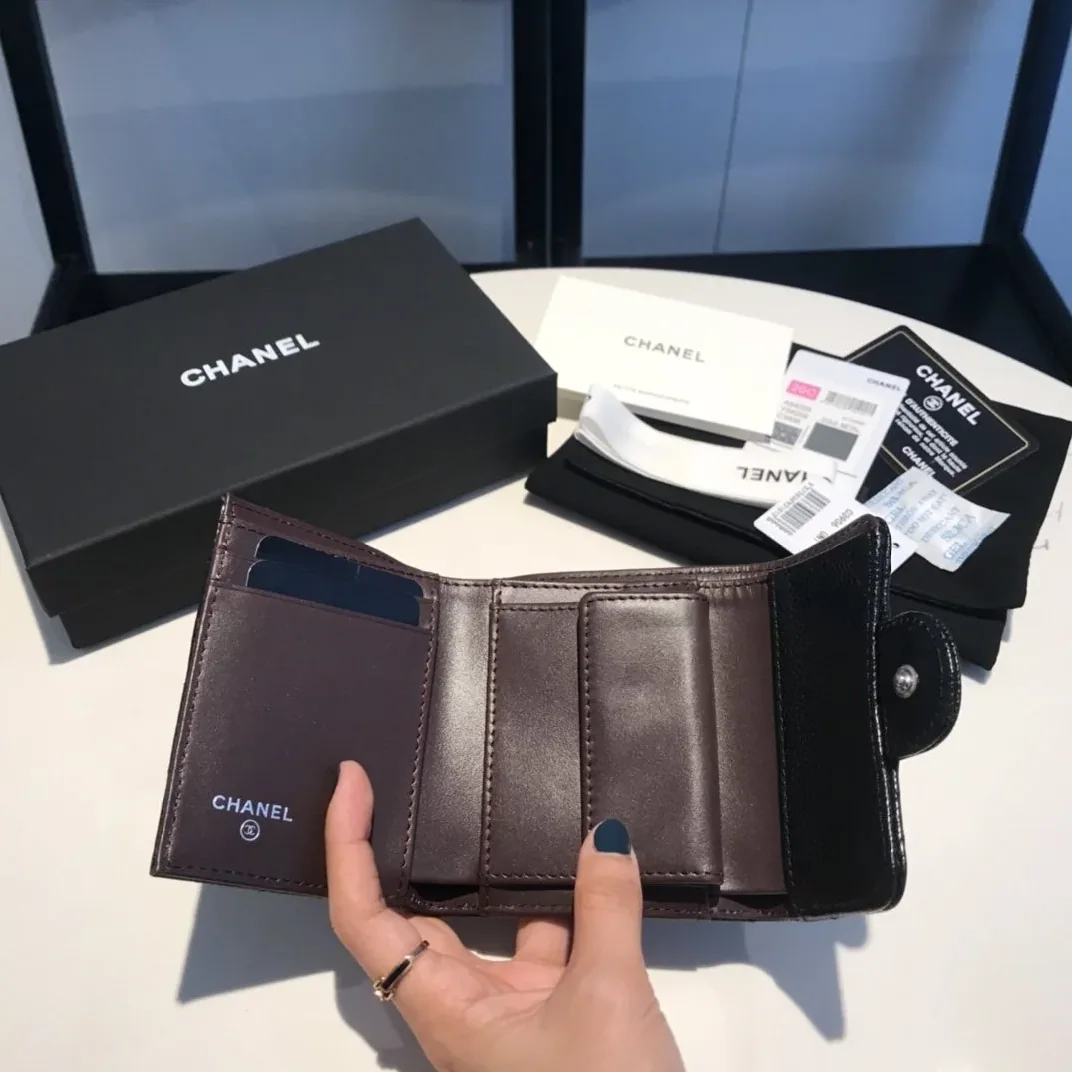 Chanel CO-CO Classic Card Holder in Silver Hardware Black Chanel CO-CO Classic Card Holder in Silver Hardware Black