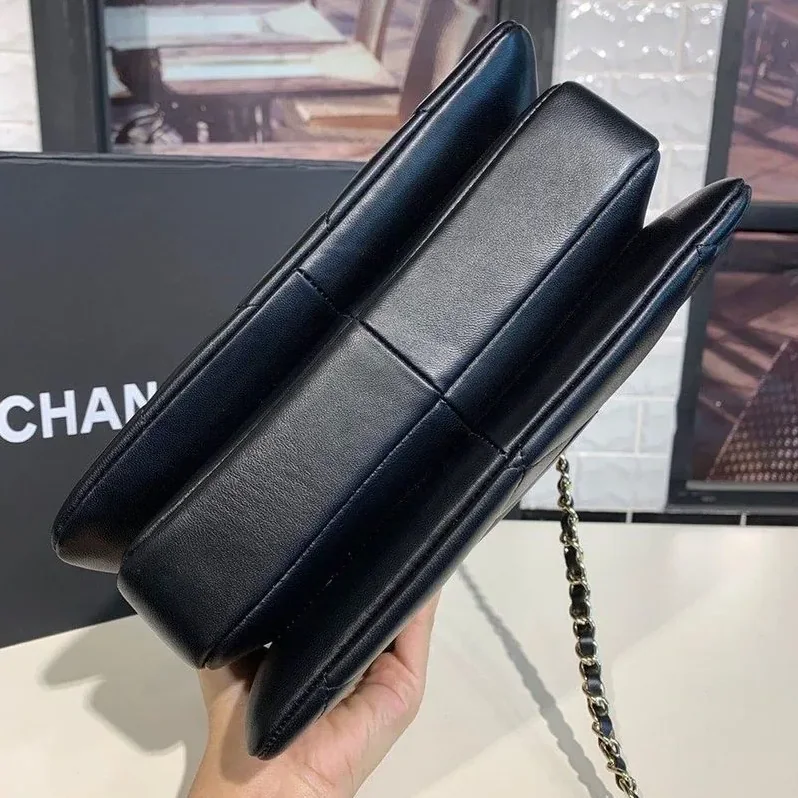 Chanel CC Shoulder Bag in Black Gold Hardware Chanel CC Shoulder Bag in Black Gold Hardware
