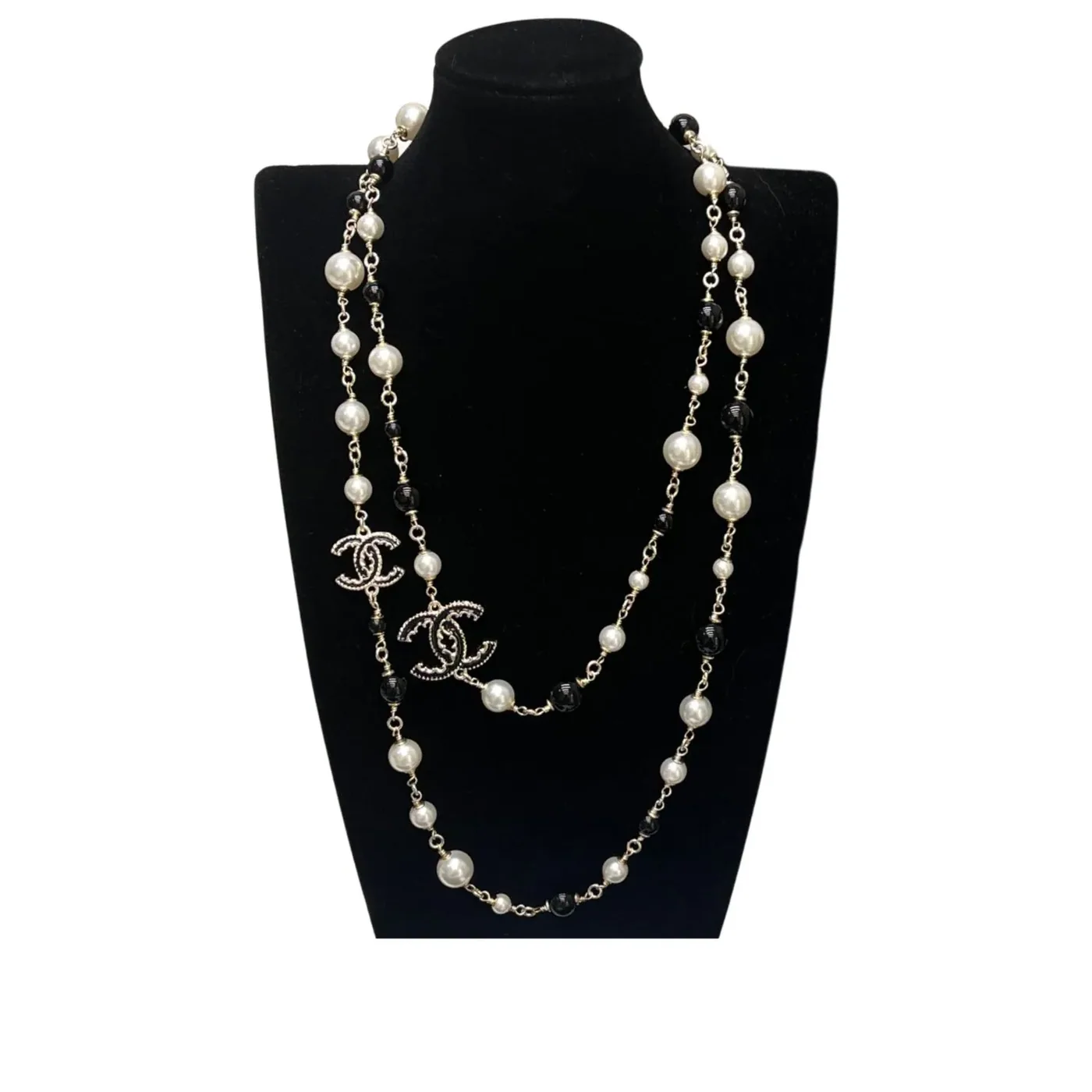 Chanel Pearl Necklace Gold