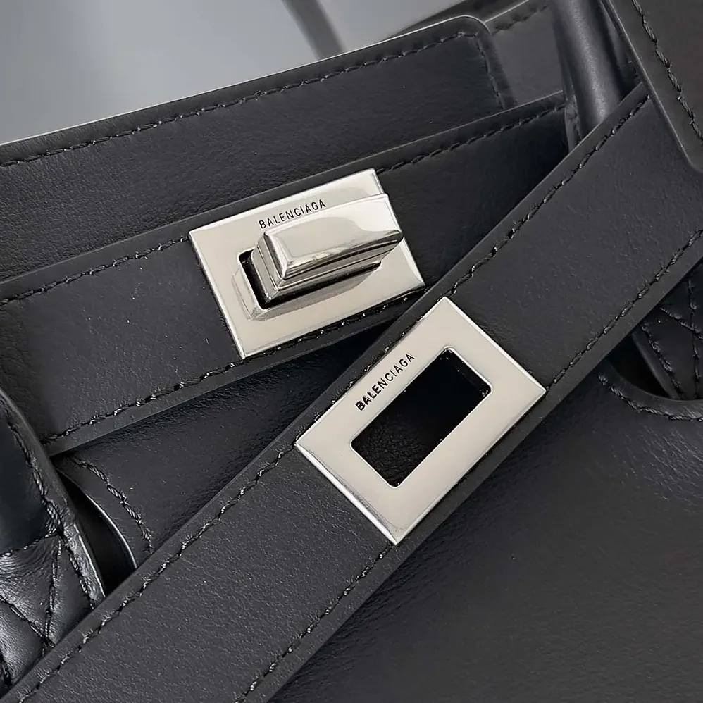 Balenciaga Bel Air Small Carry All Bag in Black Smooth Calfskin for Women in Silver Balenciaga Bel Air Small Carry All Bag in Black Smooth Calfskin for Women in Silver