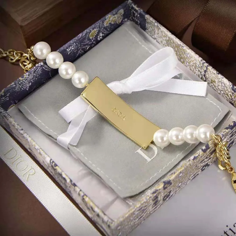Dior Dior-ID Bracelet Gold for Women in Finish Metal Dior Dior-ID Bracelet Gold for Women in Finish Metal