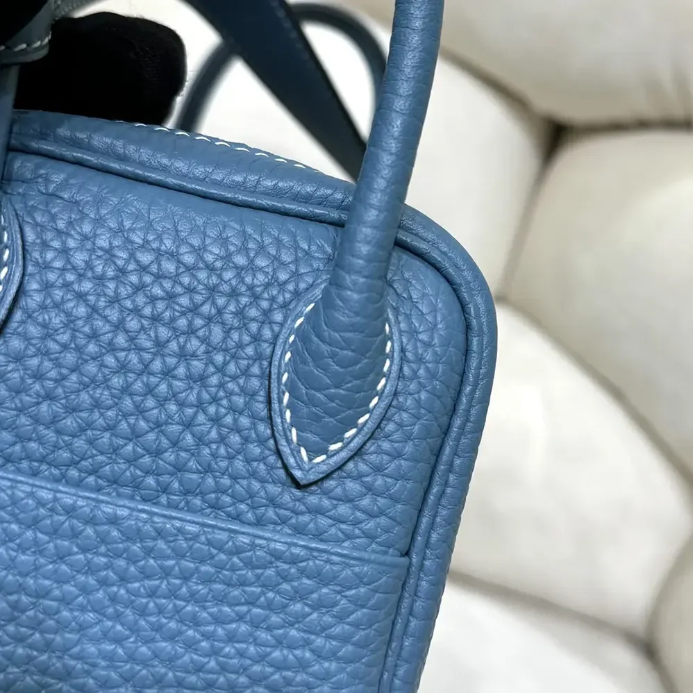 Hermes Lindy Mini 19 in Clemence Leather for Women in Blue/Gold Hermes Lindy Mini 19 in Clemence Leather for Women in Blue/Gold