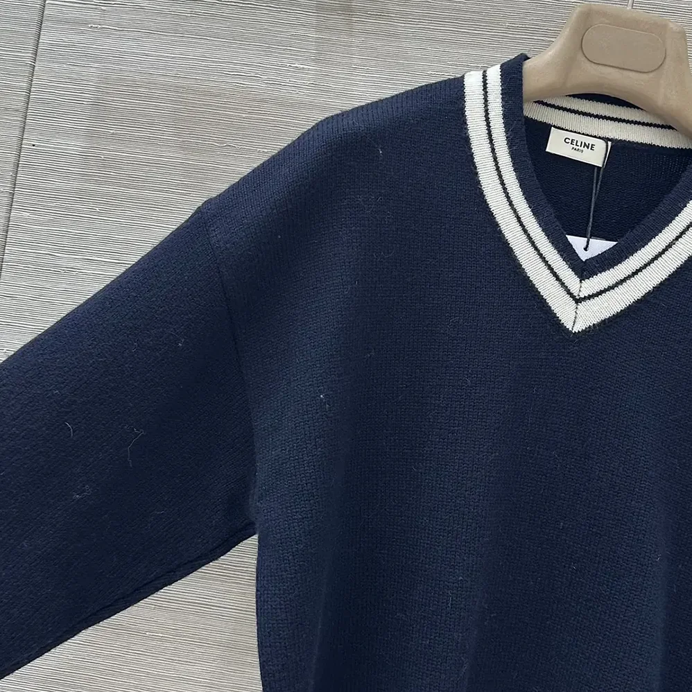 Celine V for Women in Neck Sweater in Cashmere