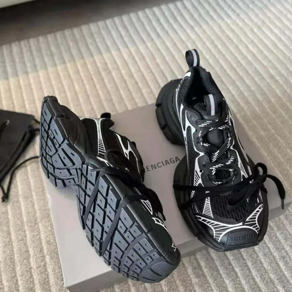 Balenciaga 3XL Sneaker in Black and White Mesh and Polyurethane for Unisex Balenciaga 3XL Sneaker in Black and White Mesh and Polyurethane for Unisex