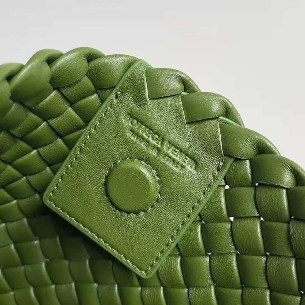 Bottega Veneta Small Clicker Shoulder Bag for Women in Green