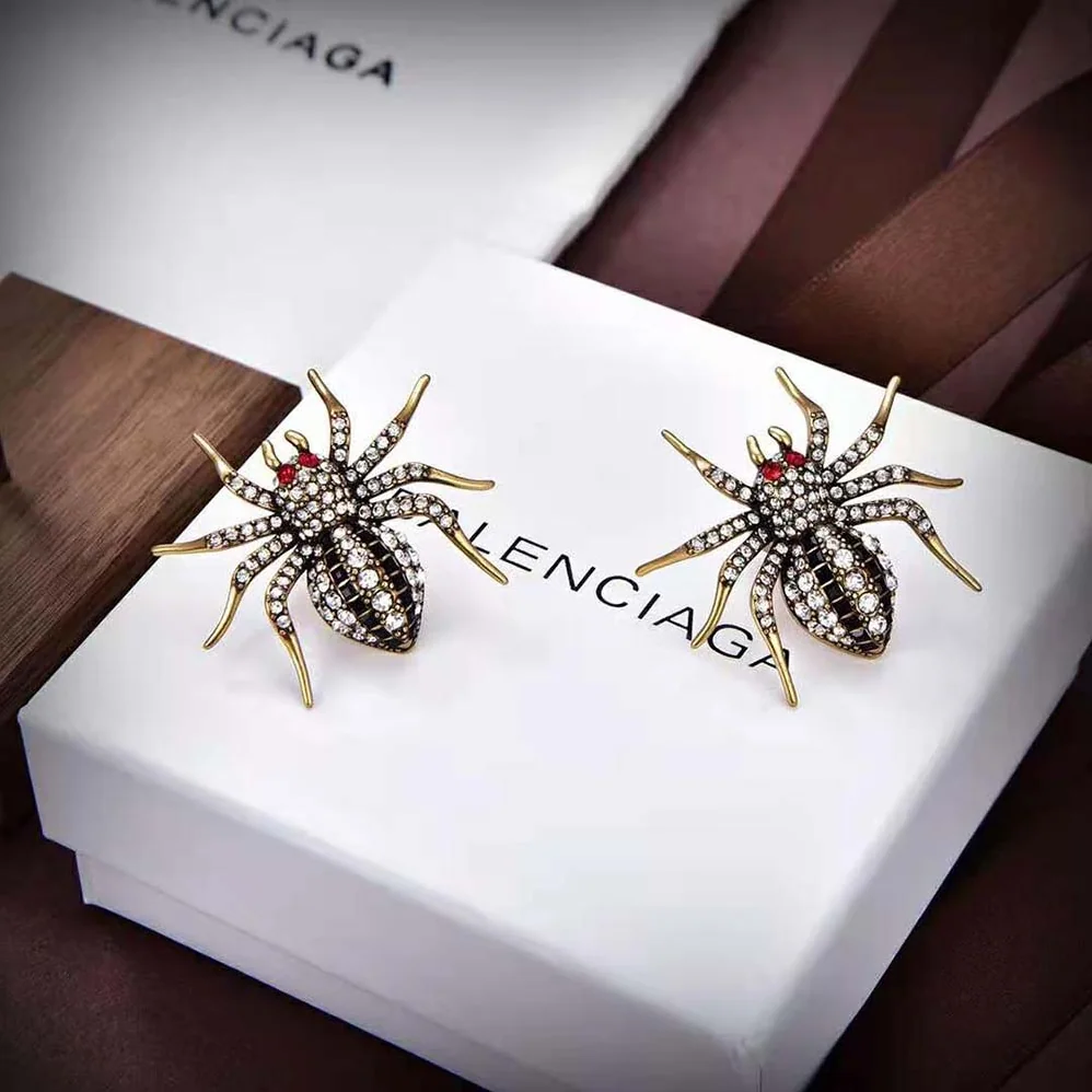 Balenciaga Goth Spider Earrings in Grey for Women Balenciaga Goth Spider Earrings in Grey for Women