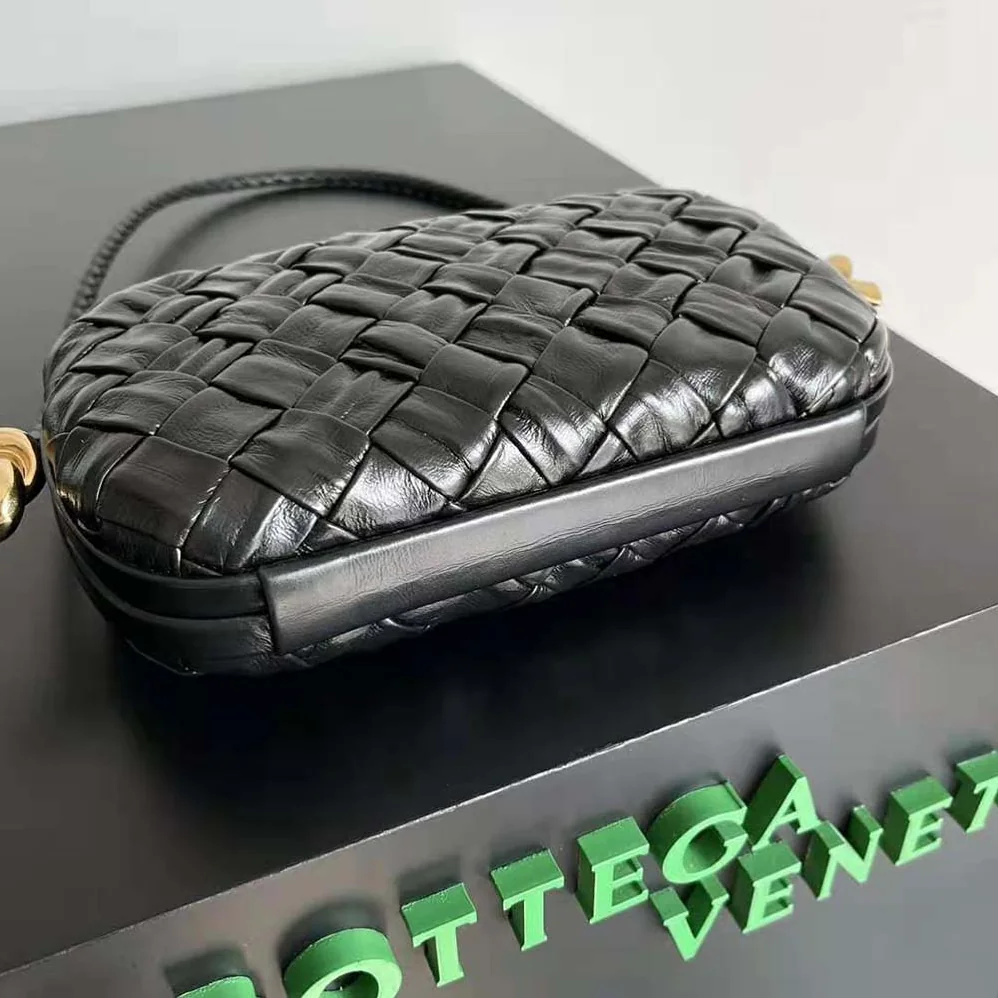 Bottega Veneta Knot Minaudiere On Strap for Women in Black Bottega Veneta Knot Minaudiere On Strap for Women in Black